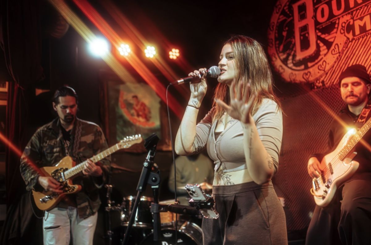 RAYN BECHOE ft. GIULS