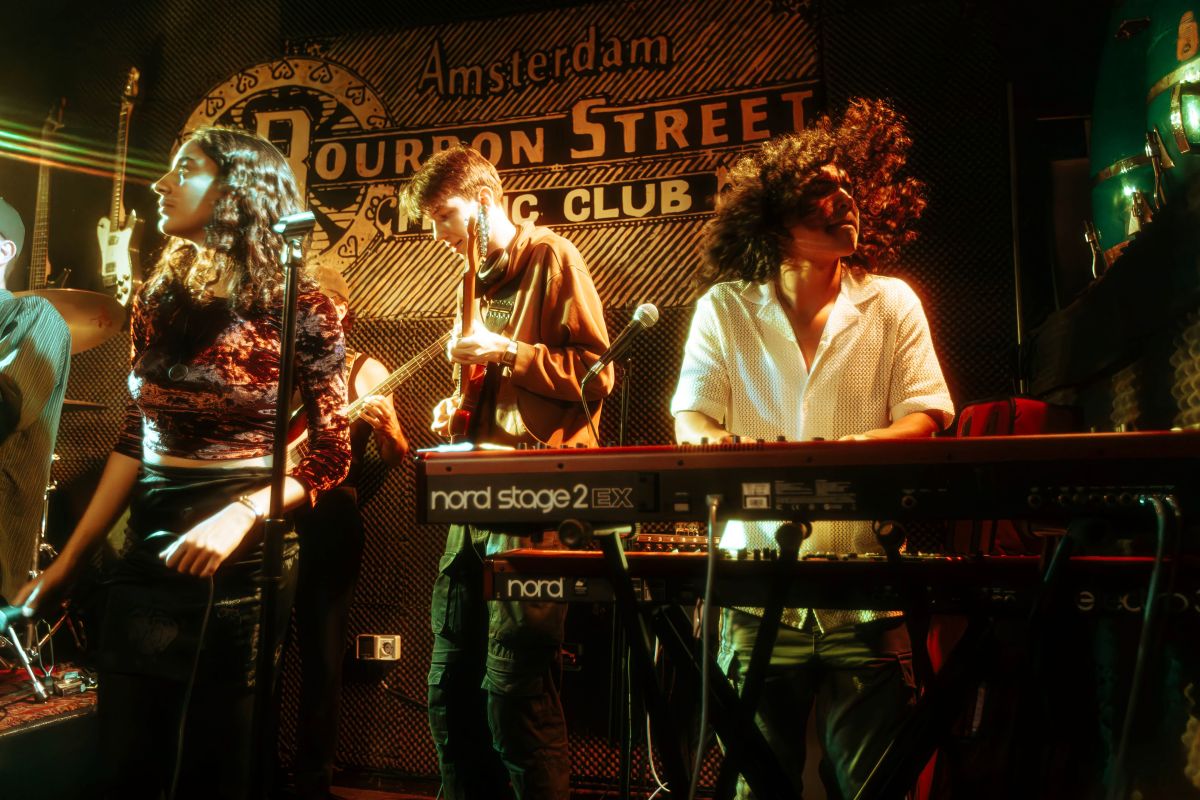 KITTY'S GROOVE PARTY